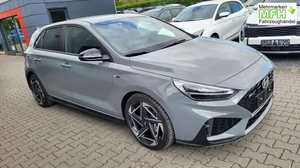 Neu Hyundai i30 N Line 150 PS (110 kW) 2026 Metallic Limousine