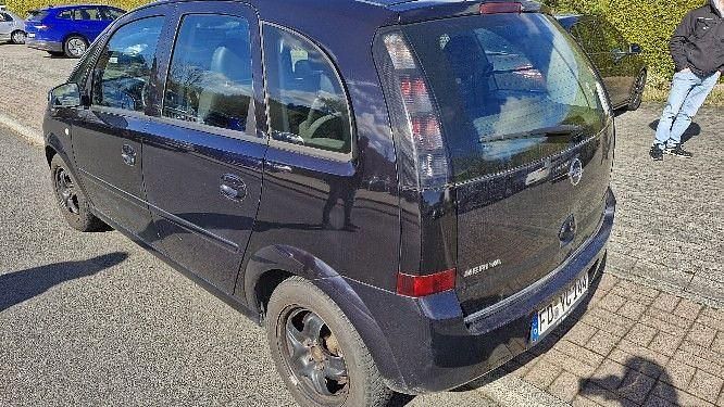 Gebraucht Opel Meriva Innovation 90 PS (66 kW) 2010 Schwarz Van / Kleinbus