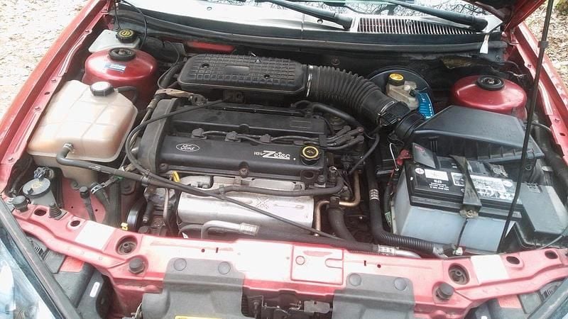 Gebraucht Ford Cougar 130 PS (95 kW) 1999 Rot Coupé