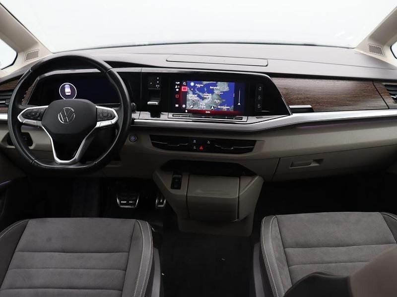 Gebraucht VW Multivan Style 150 PS (110 kW) 2025 Grau Van