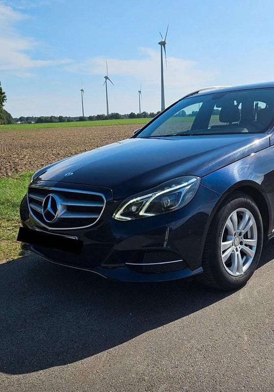 Gebraucht Mercedes 220 170 PS (125 kW) 2014 Blau Kombi