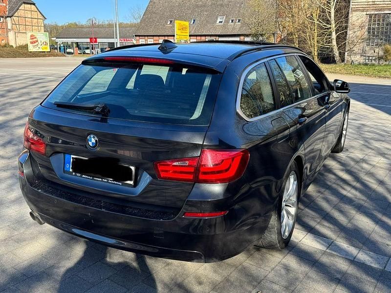 Gebraucht BMW 520 184 PS (135 kW) 2011 Grau Kombi