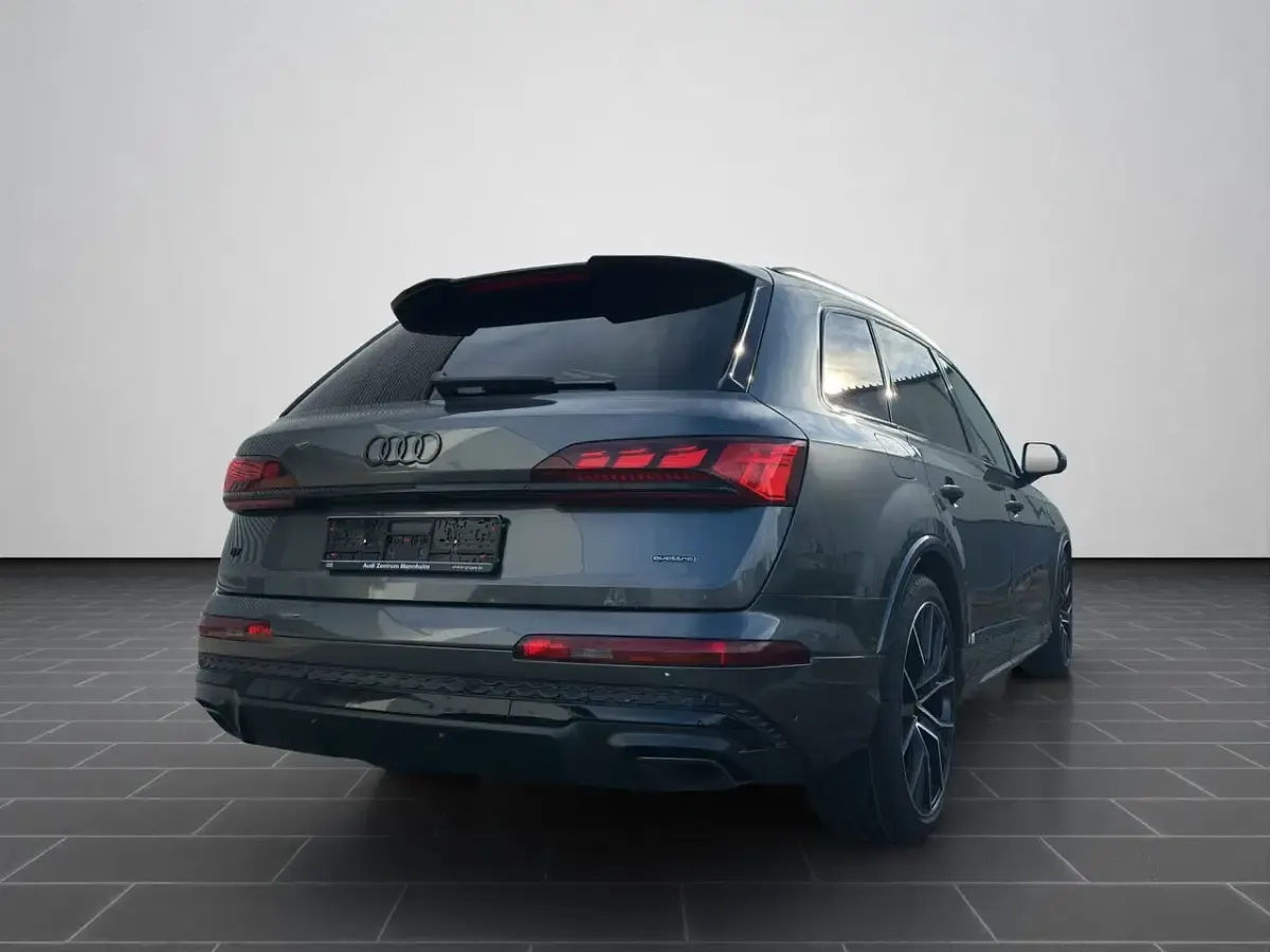 Neu Audi Q7 Advanced Plus 286 PS (210 kW) 2026 Daytonagrau perleffekt (metallic) SUV