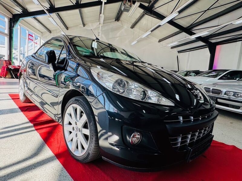 Schwarz Gebraucht 2010 Peugeot 207 CC Platinum Cabrio | 4.190 € (Fairer Preis) - Bild 1/2