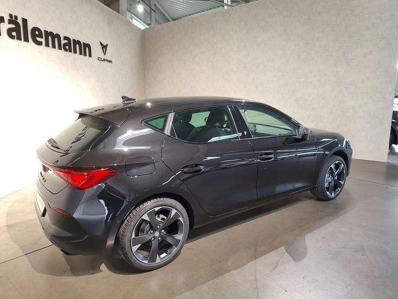 Gebraucht Cupra Leon VZ 300 PS (220 kW) 2023 Grau Limousine