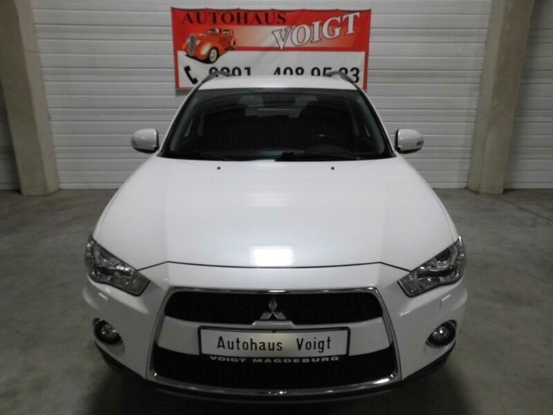 Weiß Gebraucht 2011 Mitsubishi Outlander SUV | 8.998 € (Etwas zu teuer) - Bild 1/4