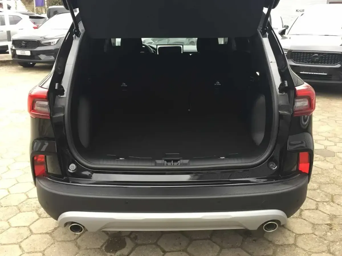 Neu Ford Kuga Titanium 151 PS (111 kW) 2025 Schwarz SUV