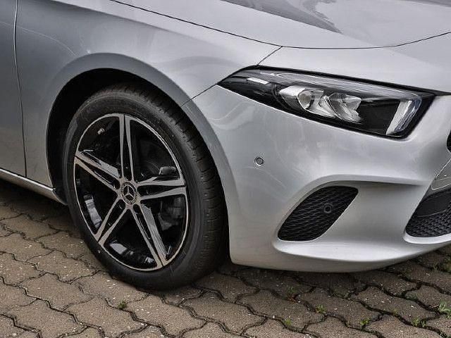Gebraucht Mercedes A180 Progressive 116 PS (85 kW) 2019 Silber Kleinwagen