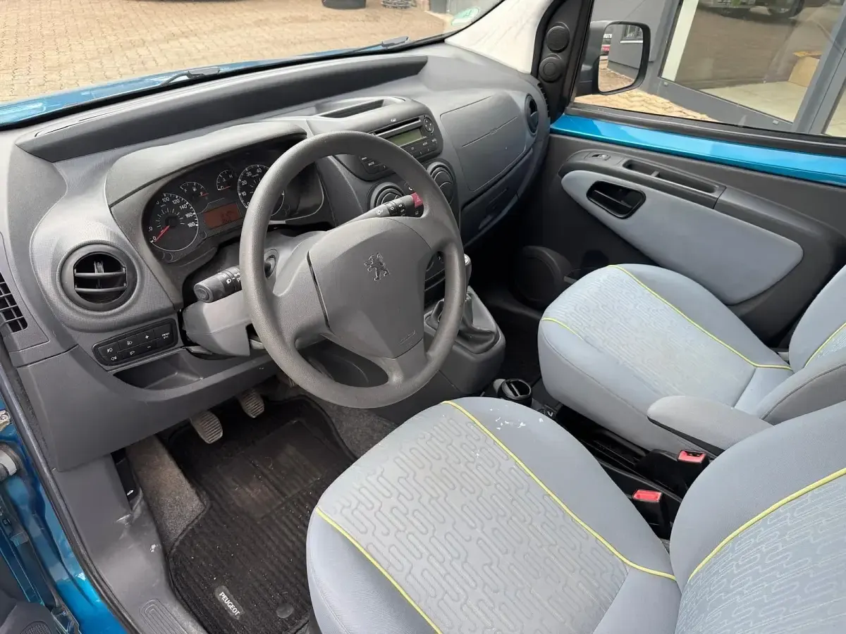 Gebraucht Peugeot Bipper 72 PS (52 kW) 2010 Blau Van / Kleinbus