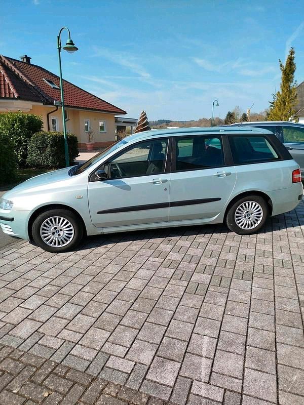 Gebraucht Fiat Stilo 103 PS (75 kW) 2004 Grau Kombi