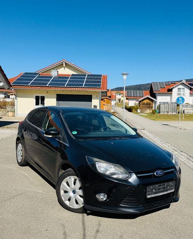 Gebraucht Ford Focus Titanium 150 PS (110 kW) 2014 Schwarz Limousine