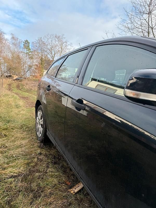 Gebraucht Ford Focus 2014 Schwarz Kombi