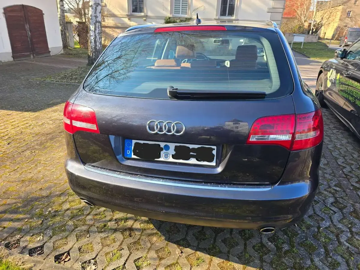 Gebraucht Audi A6 190 PS (139 kW) 2010 Grau Kombi