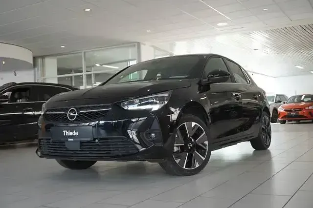 Gebraucht Opel Corsa-e Ultimate 100 kW (136 PS) 2022 Diamant schwarz metallic Kleinwagen