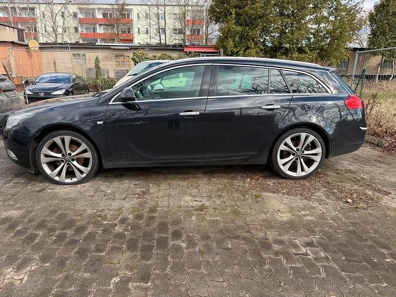 Gebraucht Opel Insignia 160 PS (117 kW) 2011 Schwarz Kombi