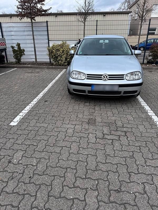 Gebraucht VW Golf IV 2001 Silber Kleinwagen