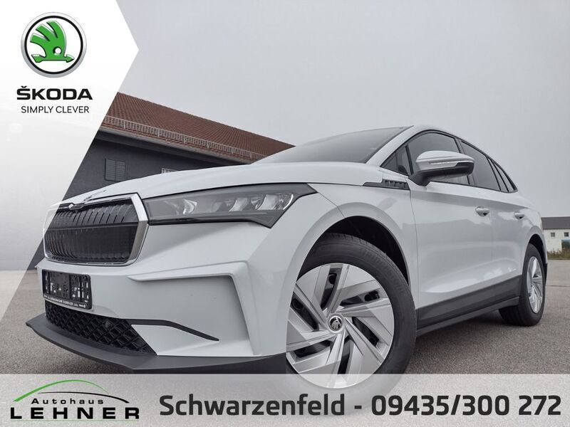Weiß Gebraucht 2021 Skoda Enyaq iV SUV | 33.990 € - Bild 1/4