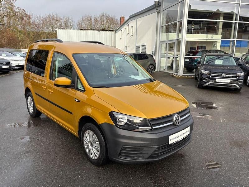 Gelb Gebraucht 2018 VW Caddy Trendline Van / Kleinbus | 21.980 € - Bild 1/4