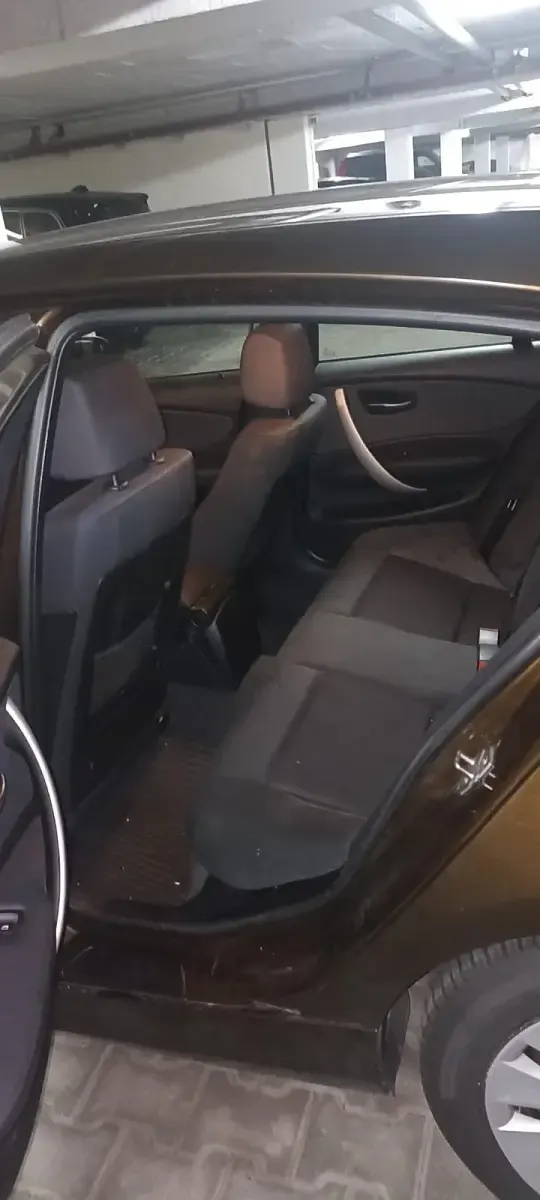 Gebraucht BMW 120 177 PS (130 kW) 2011 Schwarz Kleinwagen