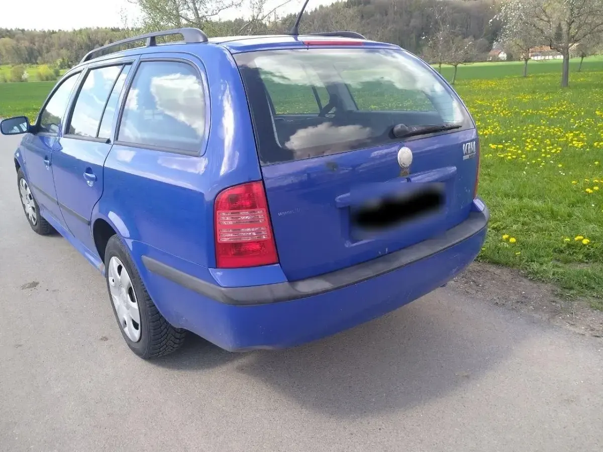 Gebraucht Skoda Octavia 102 PS (75 kW) 2009 Blau Kombi