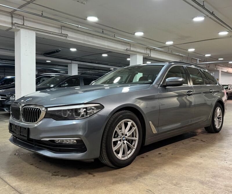 Blau Gebraucht 2017 BMW 530 Performance Kombi | 19.999 € (Guter Preis) - Bild 1/4