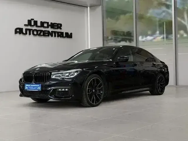 Gebraucht BMW 750L M Sport 449 PS (330 kW) 2019 Blau Limousine