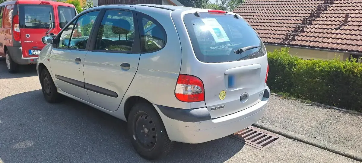 Gebraucht Renault Scénic 107 PS (78 kW) 2000 Silber Van / Kleinbus