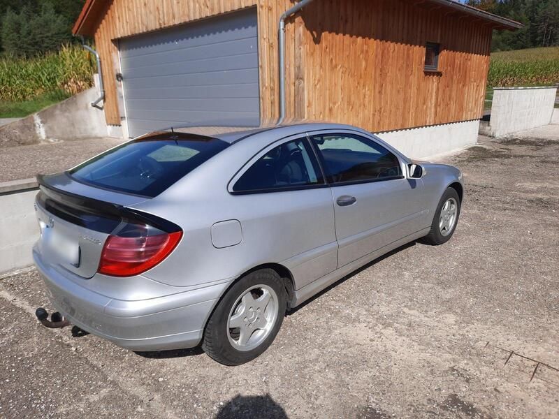 Silber Gebraucht 2003 Mercedes C180 Coupé | 4.799 € - Bild 1/4