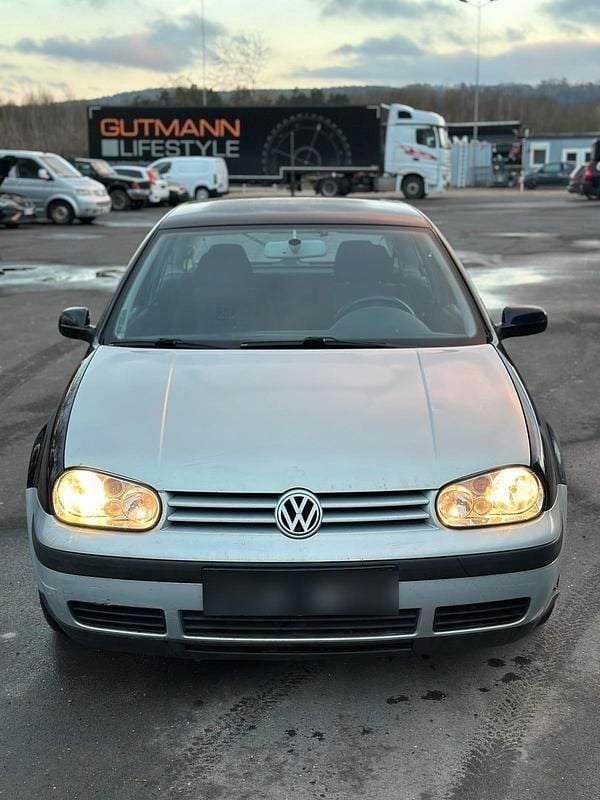 Gebraucht VW Golf IV 102 PS (75 kW) 2002 Silber Kleinwagen