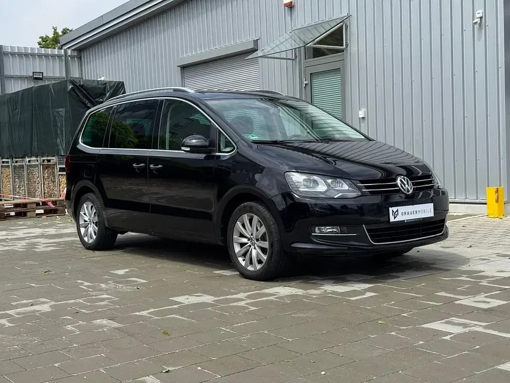 Gebraucht VW Sharan Highline 150 PS (110 kW) 2022 Schwarz Van / Kleinbus