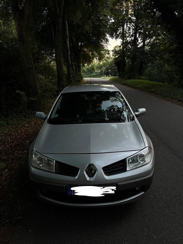 Gebraucht Renault Mégane II 112 PS (82 kW) 2006 Grau Kleinwagen