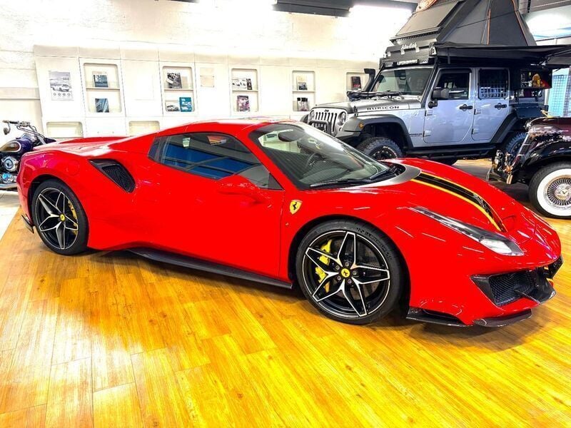 Second-hand Ferrari 488 721 CP (530 kW) 2020 Roșu Cabrio