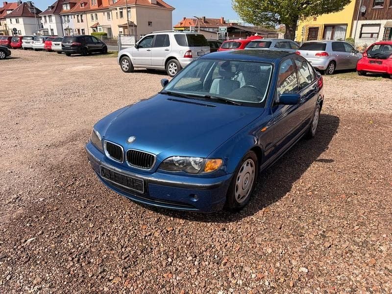 Second-hand BMW 318 143 CP (105 kW) 2002 Albastru Berlinǎ
