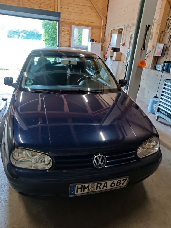 Blau Gebraucht 2000 VW Golf IV Edition Limousine | 1.200 € (Fairer Preis) - Bild 1/4
