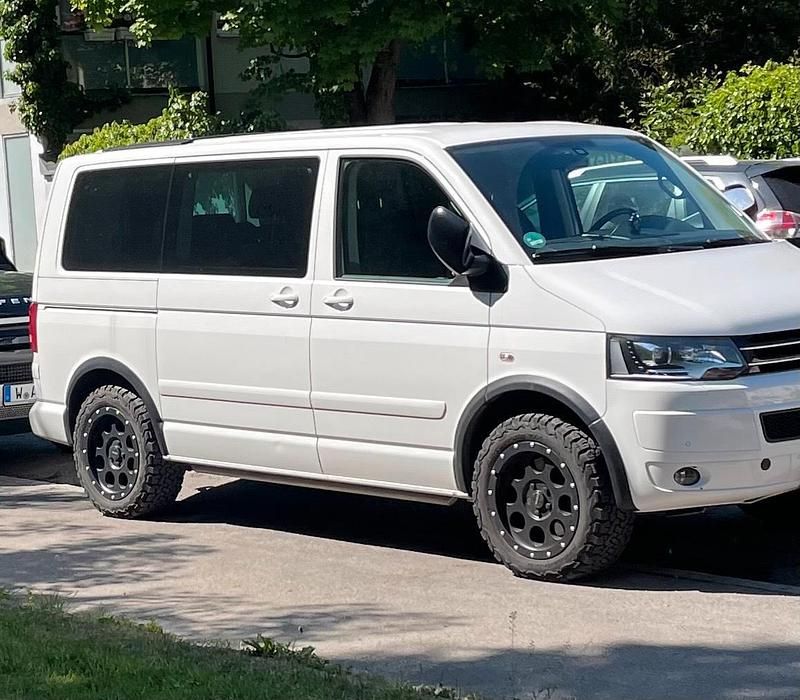 Gebraucht VW Multivan 179 PS (131 kW) 2015 Weiß Van