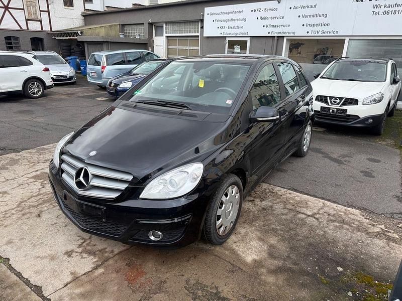 Gebraucht Mercedes B180 109 PS (80 kW) 2008 Schwarz Van / Kleinbus