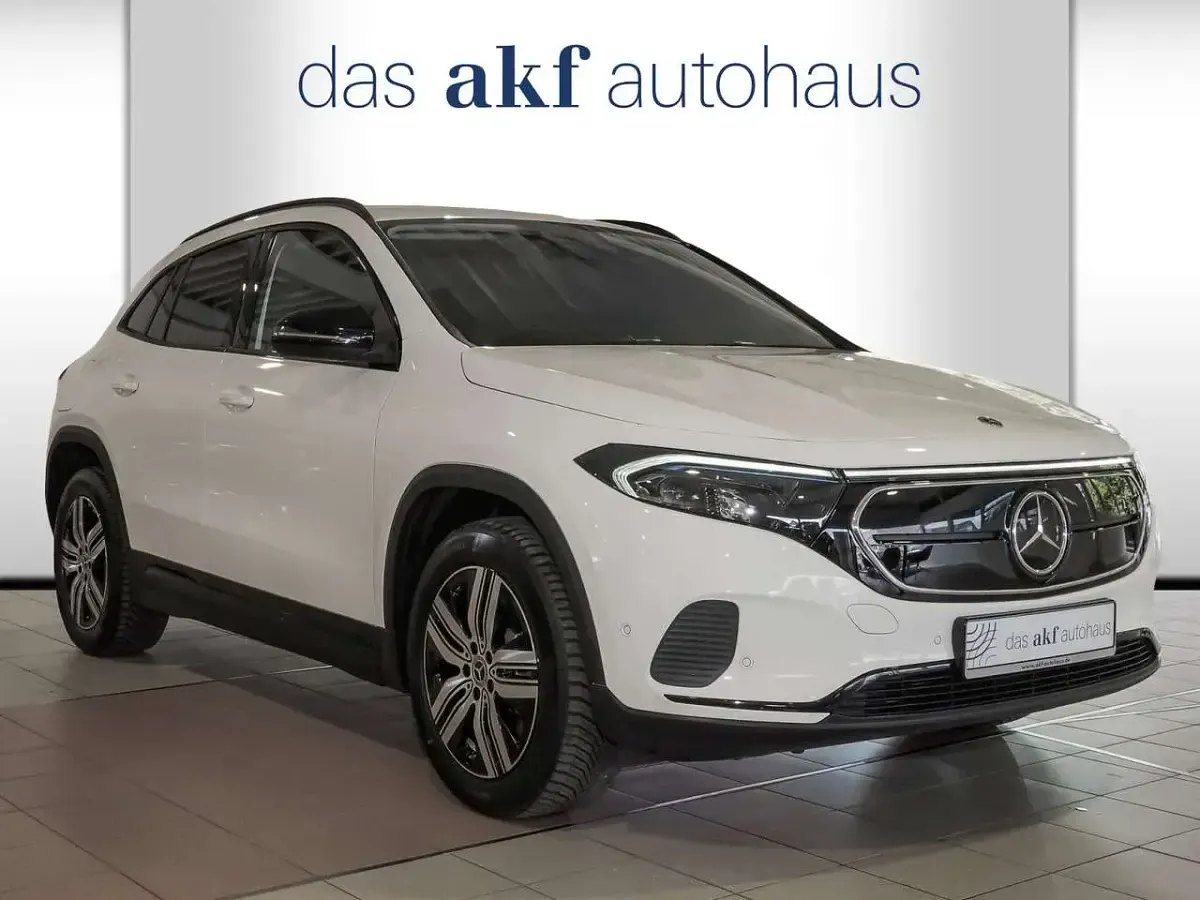 Gebraucht Mercedes EQA250 139 kW (190 PS) 2023 Polarweiss  unilack SUV