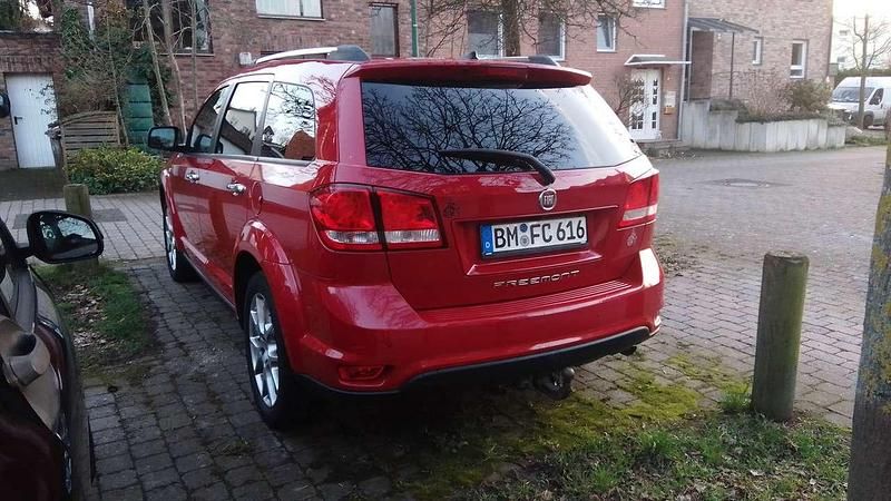 Gebraucht Fiat Freemont My Freemont 170 PS (125 kW) 2014 Rot SUV