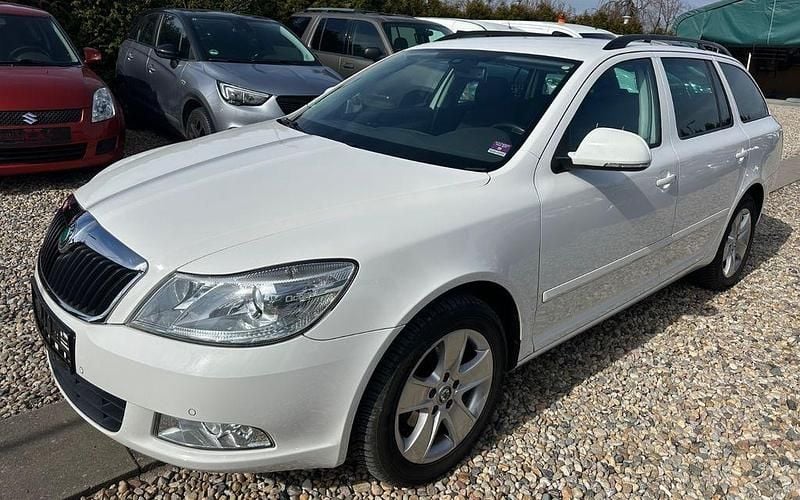 Gebraucht Skoda Octavia 122 PS (89 kW) 2013 Weiß Kombi