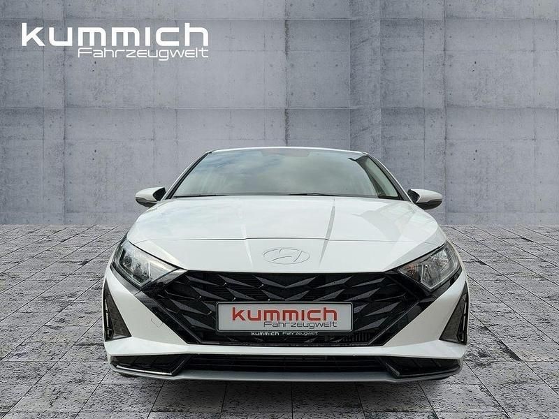 Gebraucht Hyundai i20 Select 101 PS (74 kW) 2025 Weiß Kleinwagen