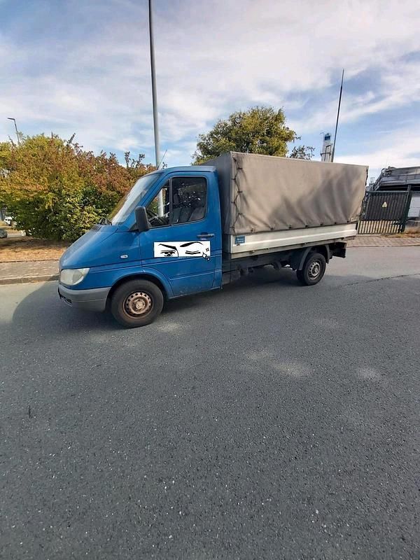 Blau Gebraucht 2005 Mercedes Sprinter Van | 3.300 € (Guter Preis) - Bild 1/4