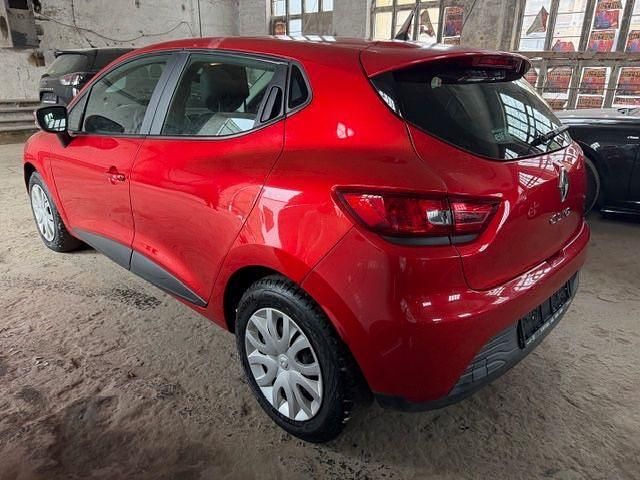Gebraucht Renault Clio IV Expression 73 PS (53 kW) 2013 Rot Limousine