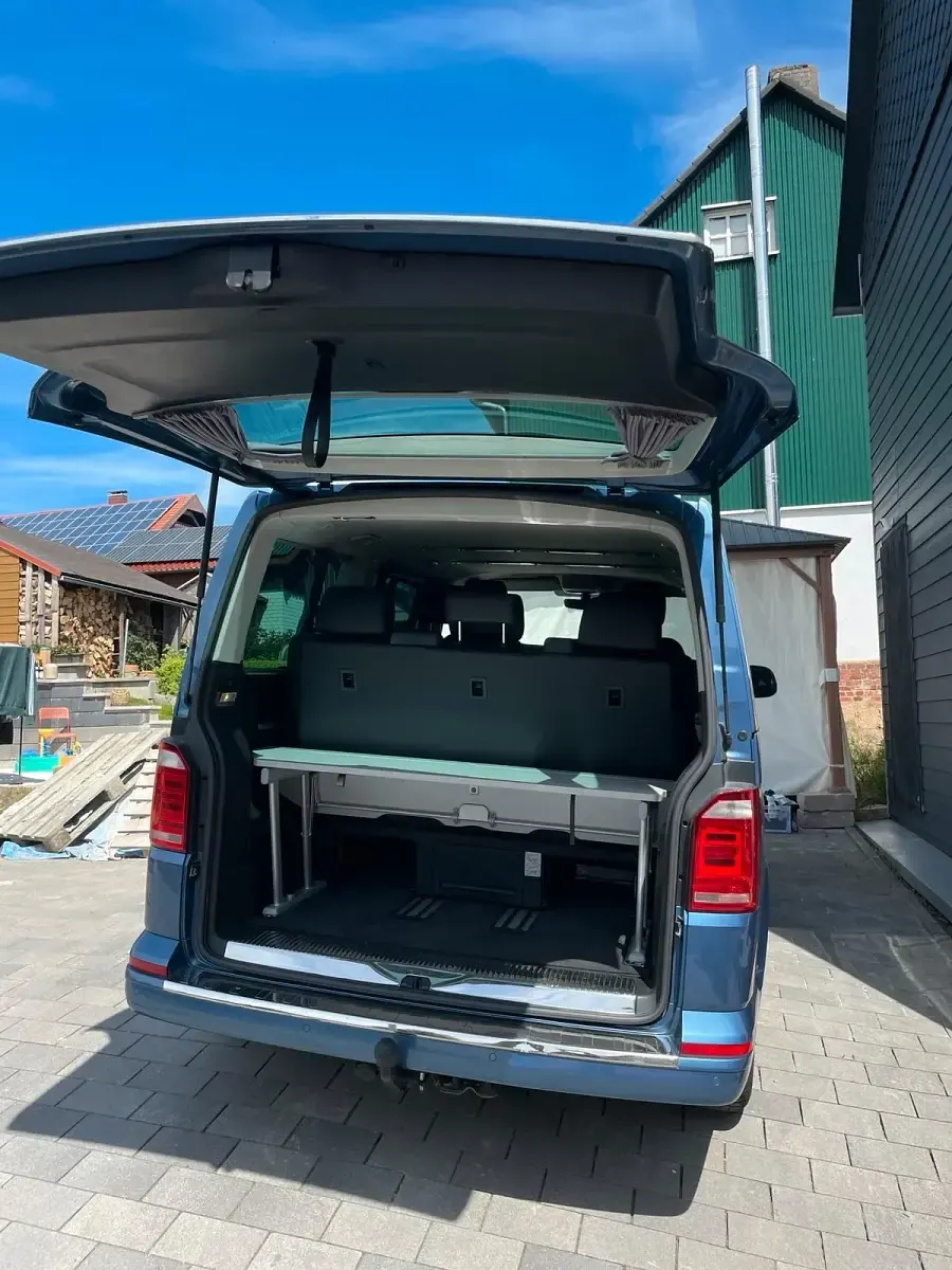 Gebraucht VW Multivan Highline 204 PS (150 kW) 2015 Blau Van / Kleinbus