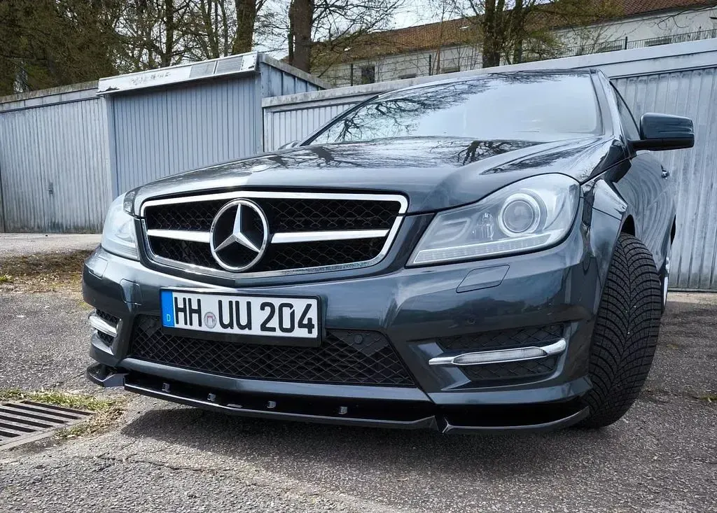 Gebraucht Mercedes C180 AMG line 156 PS (114 kW) 2012 Schwarz Coupé