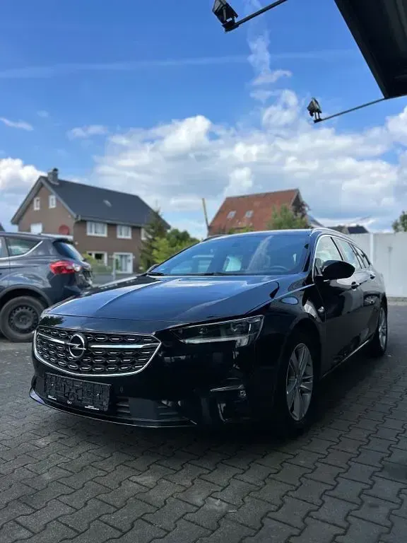 Gebraucht Opel Insignia Elegance 174 PS (127 kW) 2022 Schwarz Kombi
