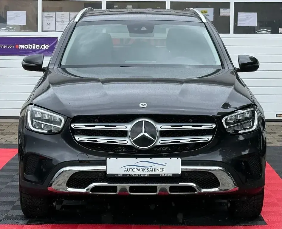 Gebraucht Mercedes GLC300 211 PS (155 kW) 2022 Grau SUV