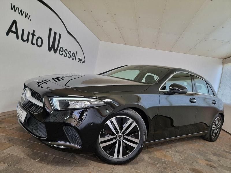 Nachtschwarz unilack Gebraucht 2022 Mercedes A220 Progressive Limousine | 32.950 € (Fairer Preis) - Bild 1/2