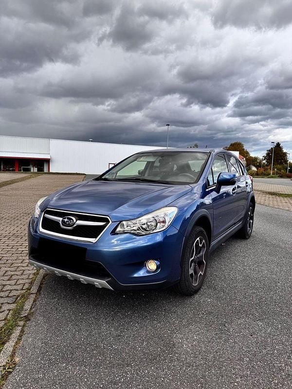Blau Gebraucht 2015 Subaru XV Comfort SUV | 14.100 € (Fairer Preis) - Bild 1/4
