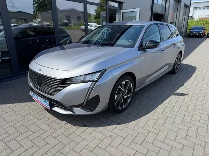 Grau Gebraucht 2023 Peugeot 308 Allure Kombi | 19.890 € (Guter Preis) - Bild 1/4