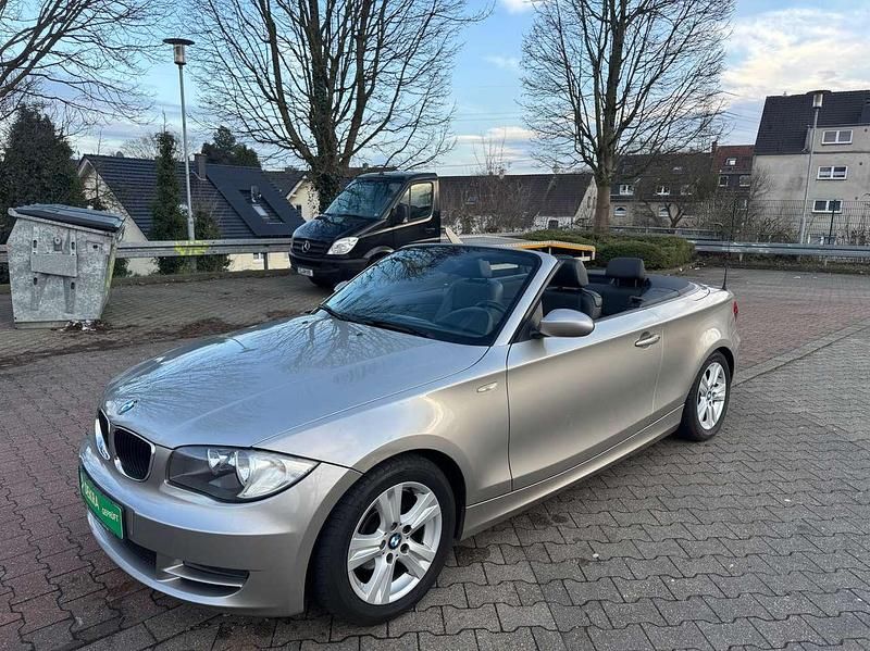 Gebraucht BMW 118 Cabriolet 143 PS (105 kW) 2008 Kaschmirsilber metallic Cabrio